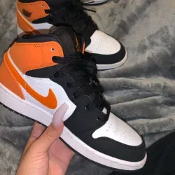 MID Air Jordan 1 Mid Shattered Backboard review Tom