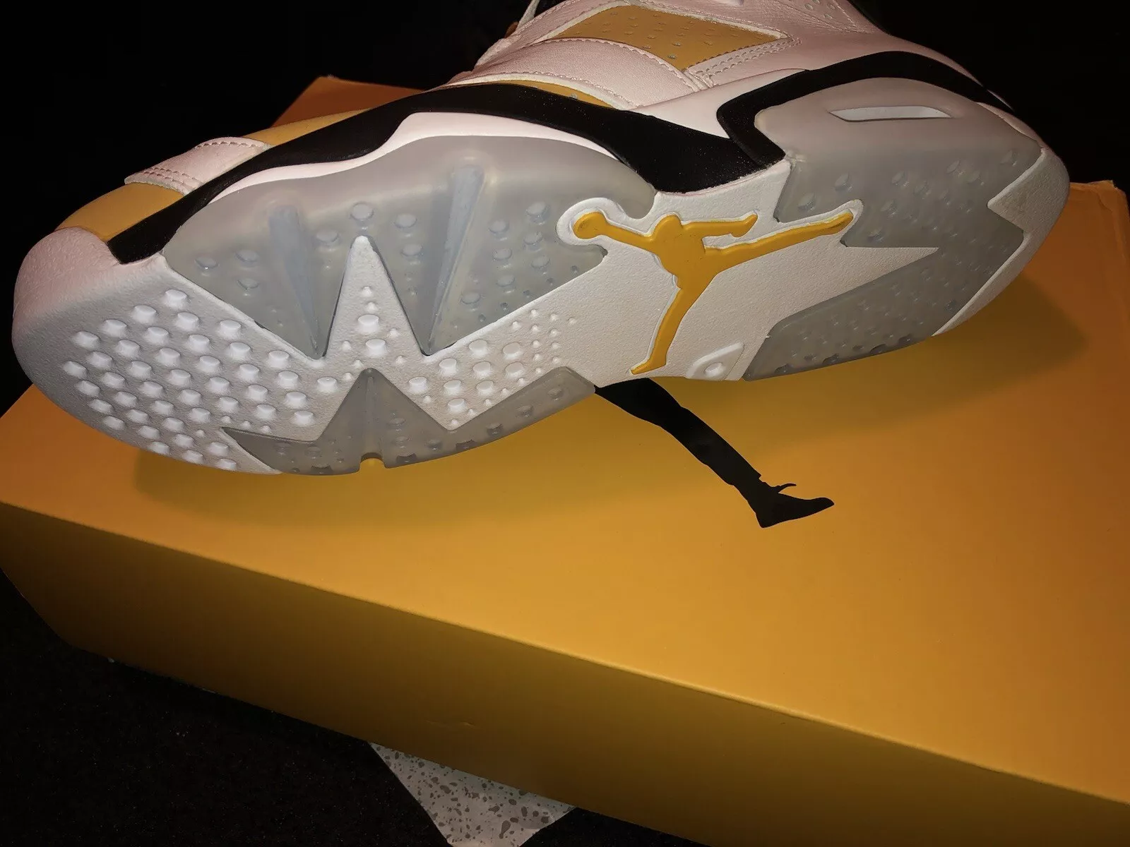 Q4 Air jordan6 “Yellow Ochre” review 1