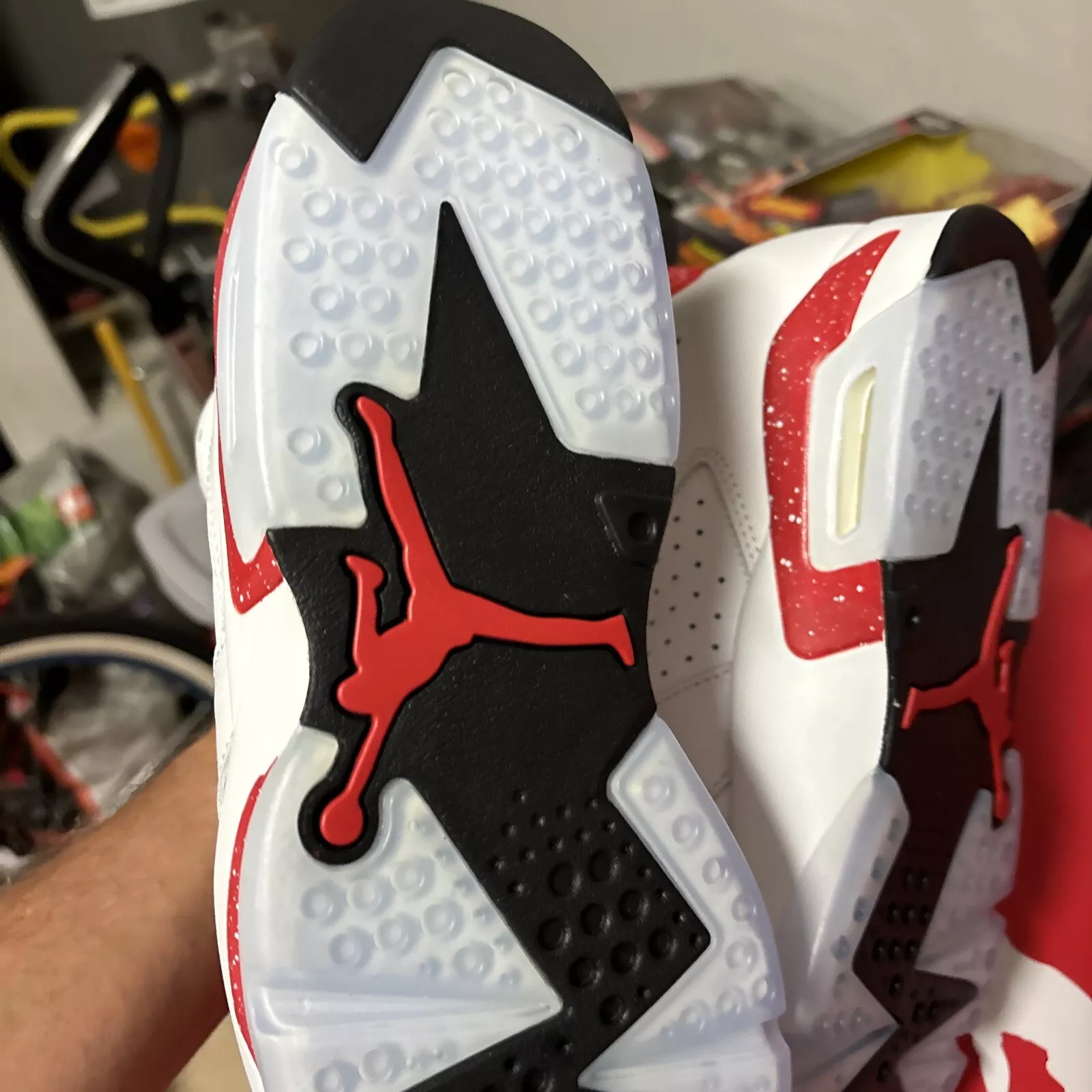 Q4  Air Jordan 6 Red Oreo review 1