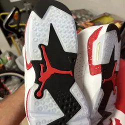 Q4  Air Jordan 6 Red Oreo review Robin 02