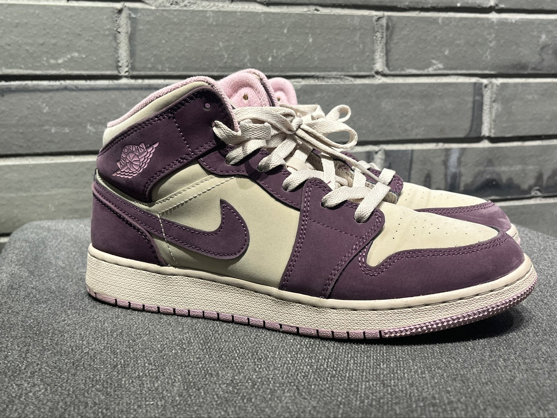 MID Air Jordan 1 Mid GS Pro Purple review Fred 04