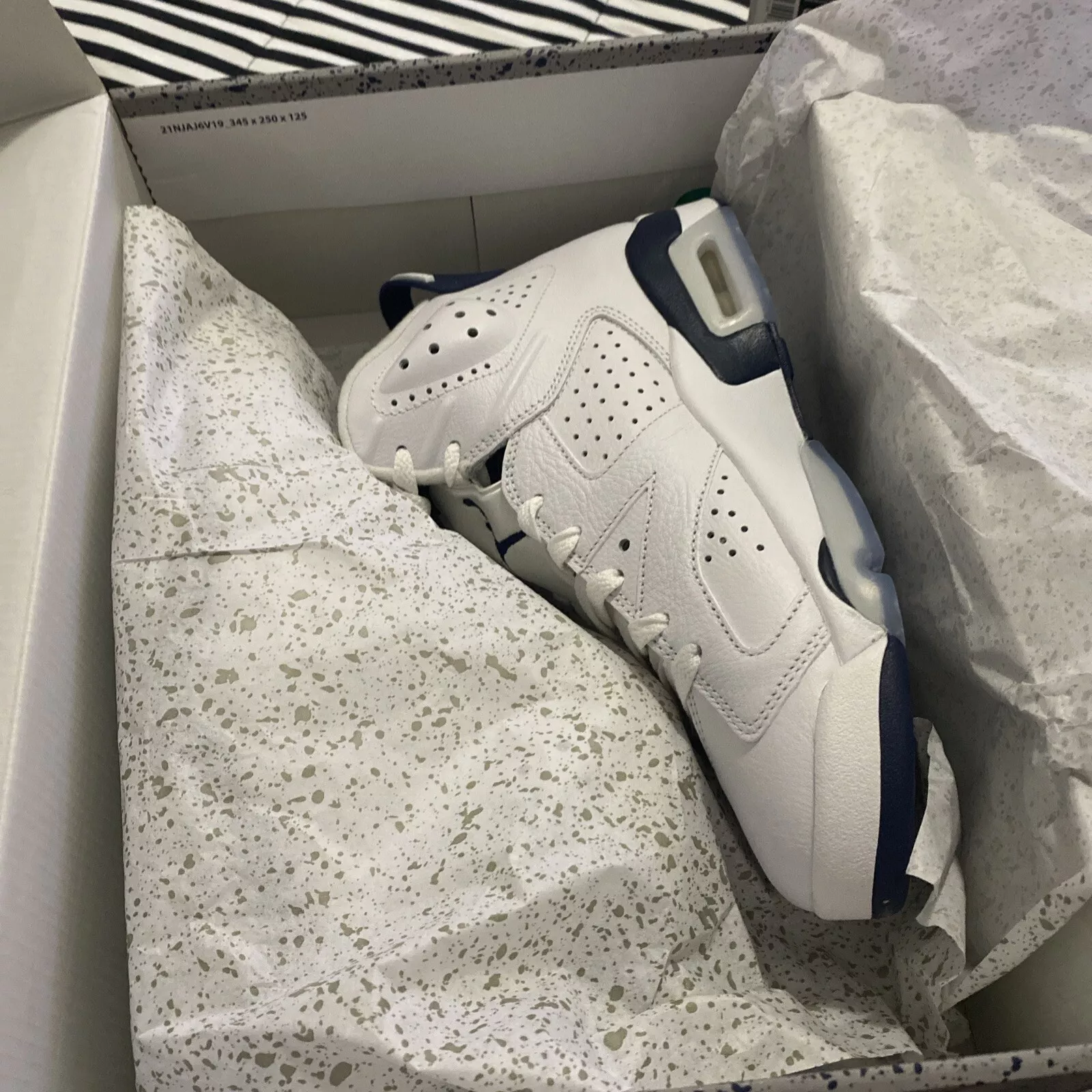 Q4  Air Jordan 6 Retro Midnight Navy review 0