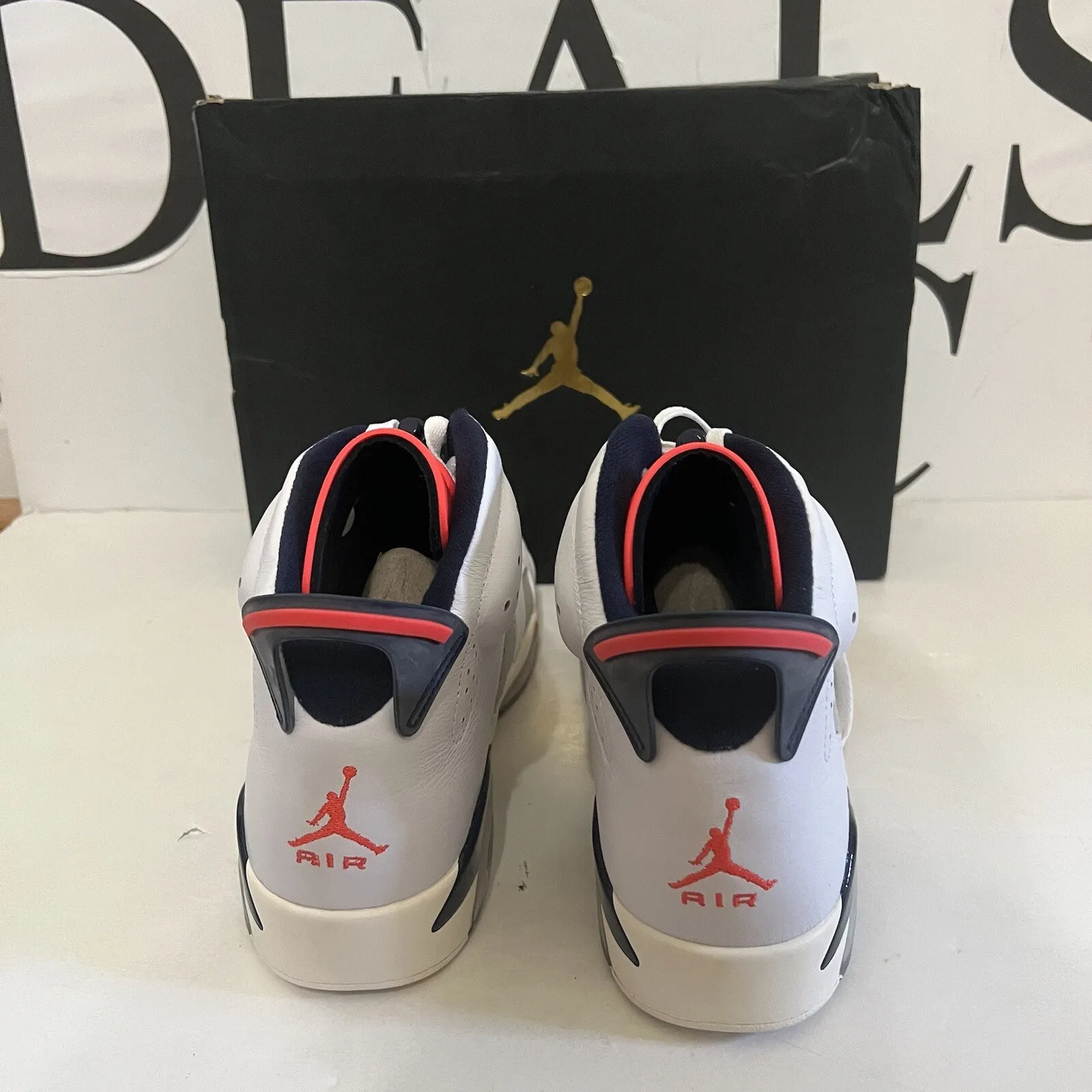 Q4  Air Jordan 6 Retro Tinker review 2