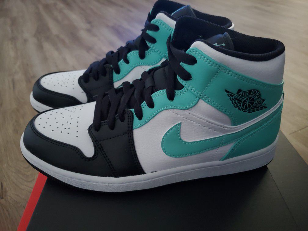MID Air Jordan 1 Mid Tropical Twist review Harry
