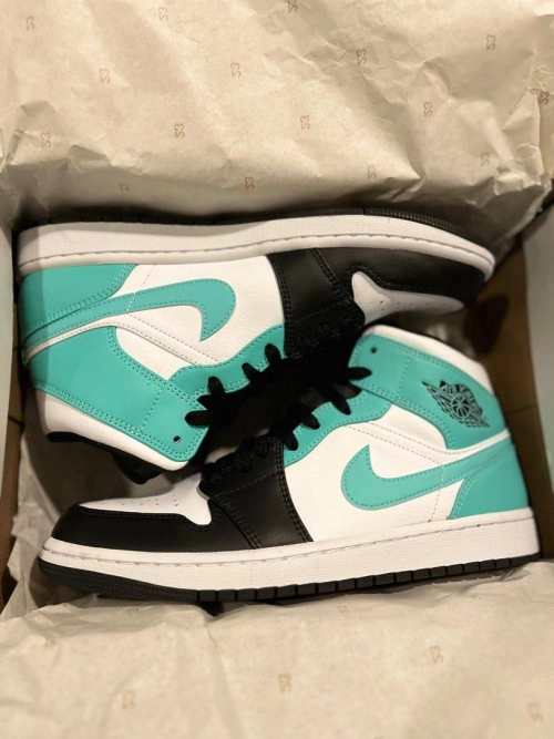 MID Air Jordan 1 Mid Tropical Twist review 