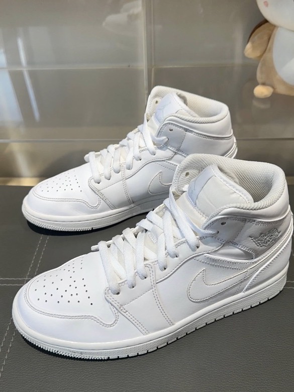 MID Air Jordan 1 Mid White review Rachel 04