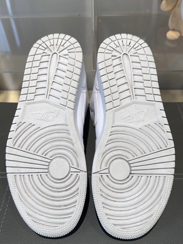 MID Air Jordan 1 Mid White review Rachel 03