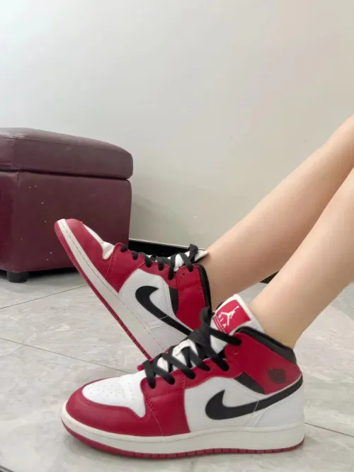 MID Air Jordan 1 Mid Gym Red review 