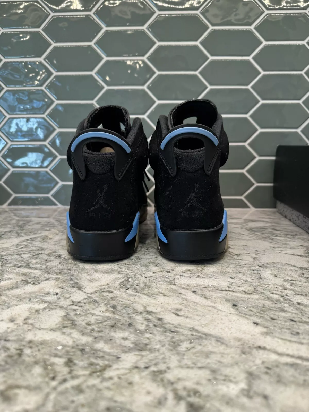 Q4  Air Jordan 6 Black Blue review 1