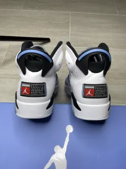 Q4  Air Jordan 6 UNC review CD 01