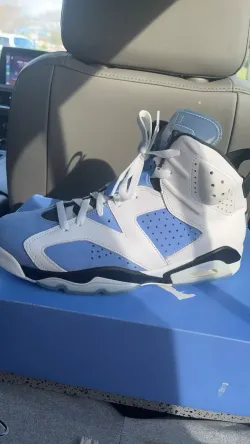 Q4  Air Jordan 6 UNC review Nathy 02