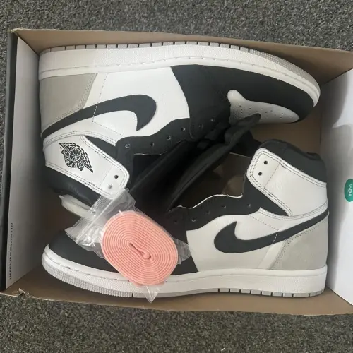 Q3 Air Jordan 1 High OG WMNS Stage Haze review 