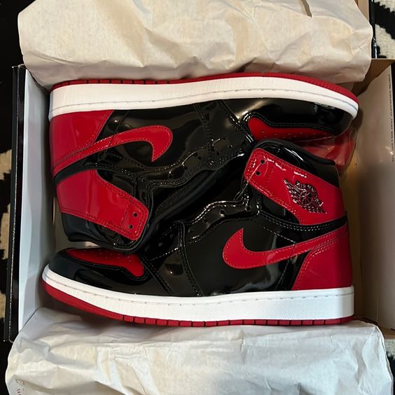 Q3 Air Jordan 1 High OG Bred Patent review Iris