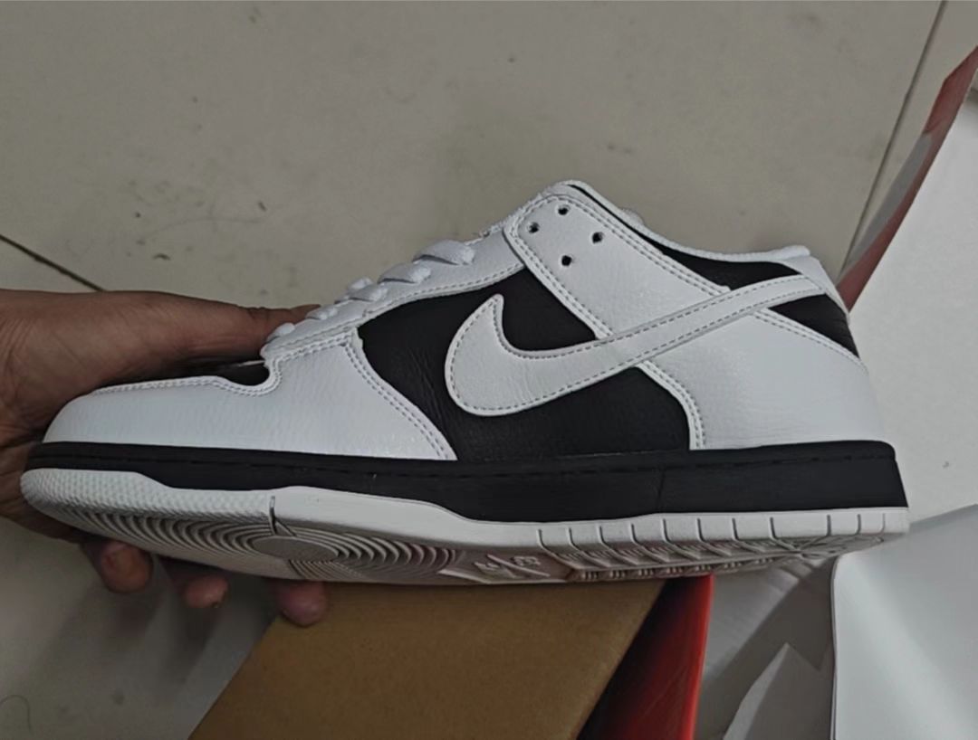Nike Dunk Low Reverse Panda review 0
