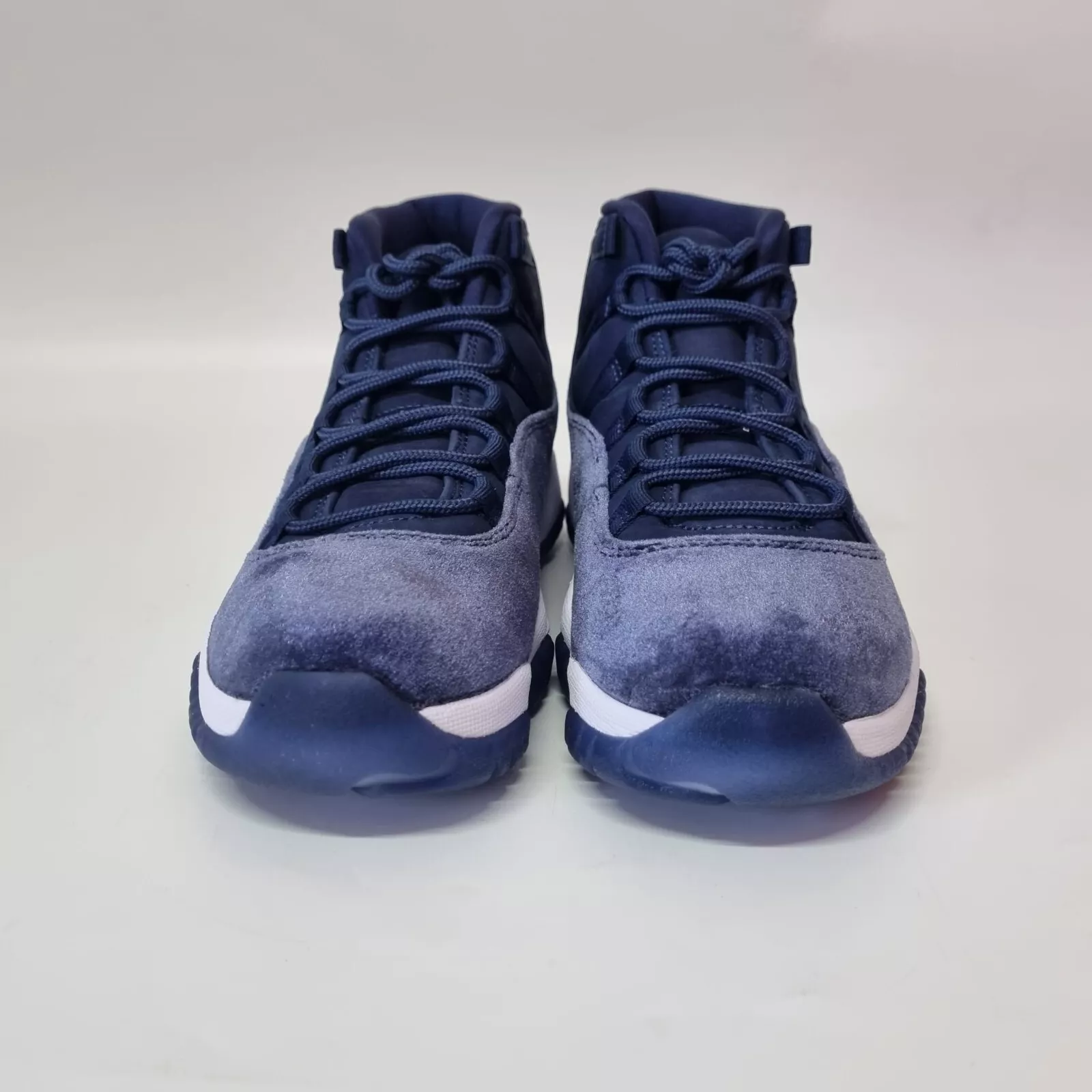 XP Air Jordan 11 Retro Midnight Blue review Ramon Castillo 02