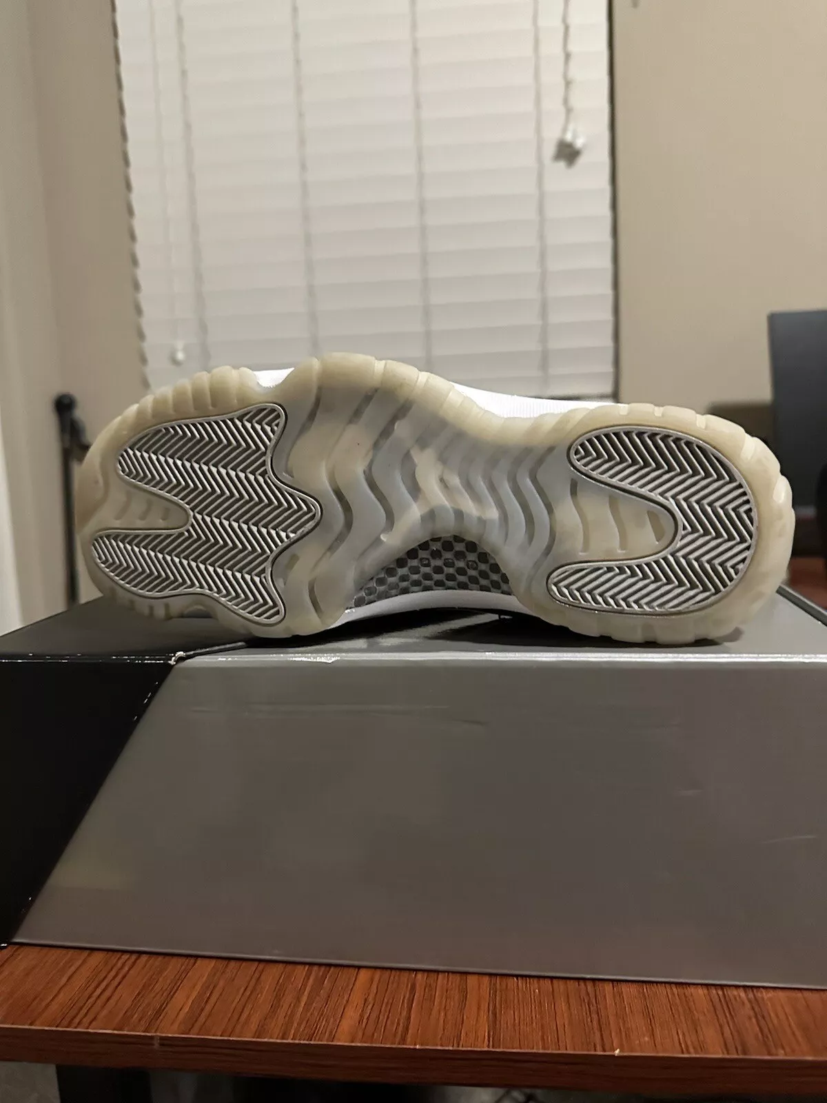 XP Air Jordan 11 25th Anniversary Black Silver Eyelets review Sherwin 02