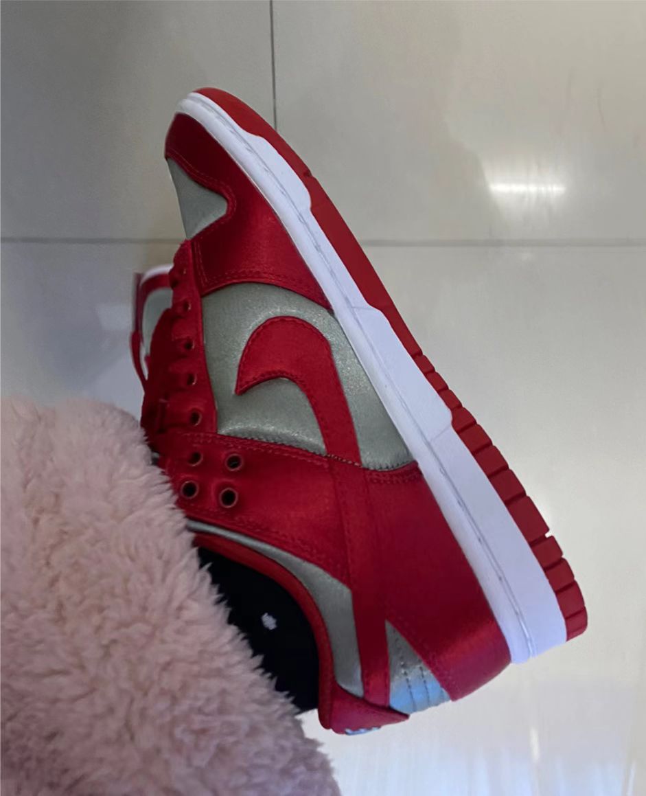 Nike Dunk Low UNLV review 0