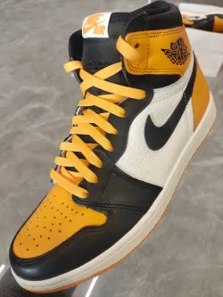 Q3 Air Jordan 1 High OG Yellow Toe Taxi review Tina 01