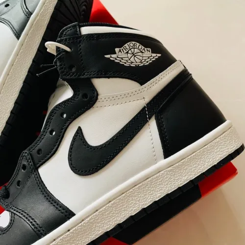 Q3 Air Jordan 1 Retro High OG Black White review 