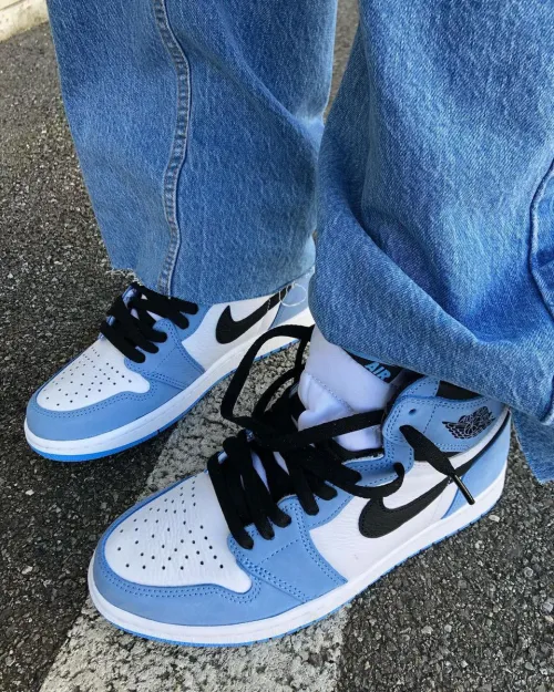 Q3 Air Jordan 1 High OG University Blue review 