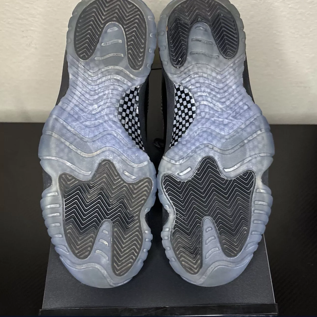 XH Air Jordan 11 Retro Cap and Gown review Zachery Schilling 02