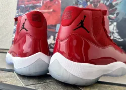XH Air Jordan 11 Retro Win Like 96 review Barry 01