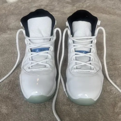 XH Air Jordan 11 Retro Legend Blue review 