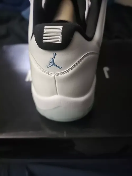 XH Air Jordan 11 Retro Legend Blue review 