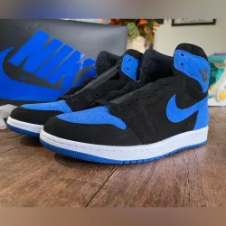 XH Air Jordan 1 High OG “Royal Reimagined” review Fiona 01