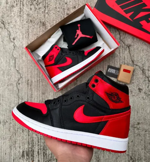 XH Air Jordan 1 High OG WMNS “Satin Bred” review 