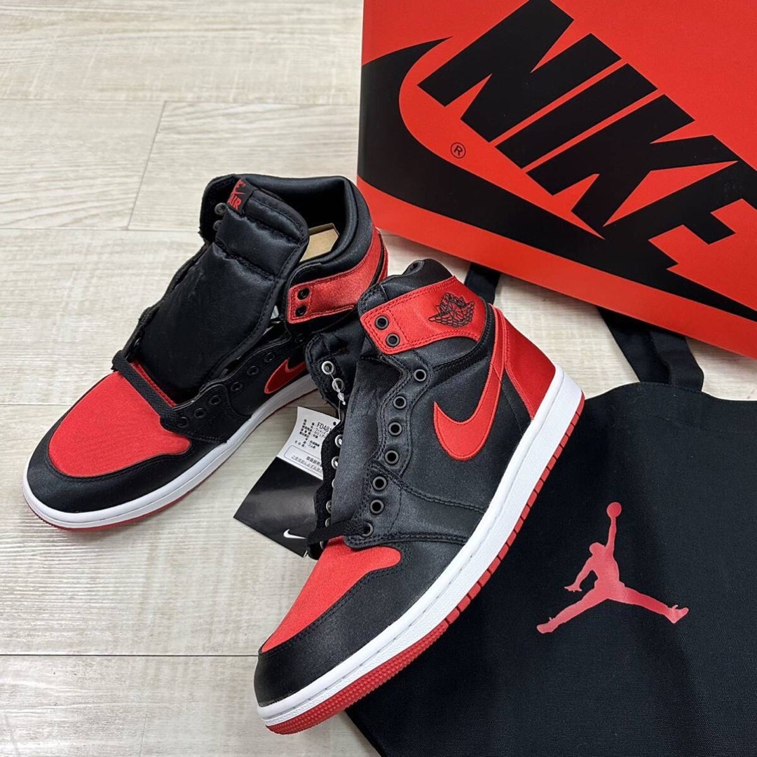 XH Air Jordan 1 High OG WMNS “Satin Bred” review George 01