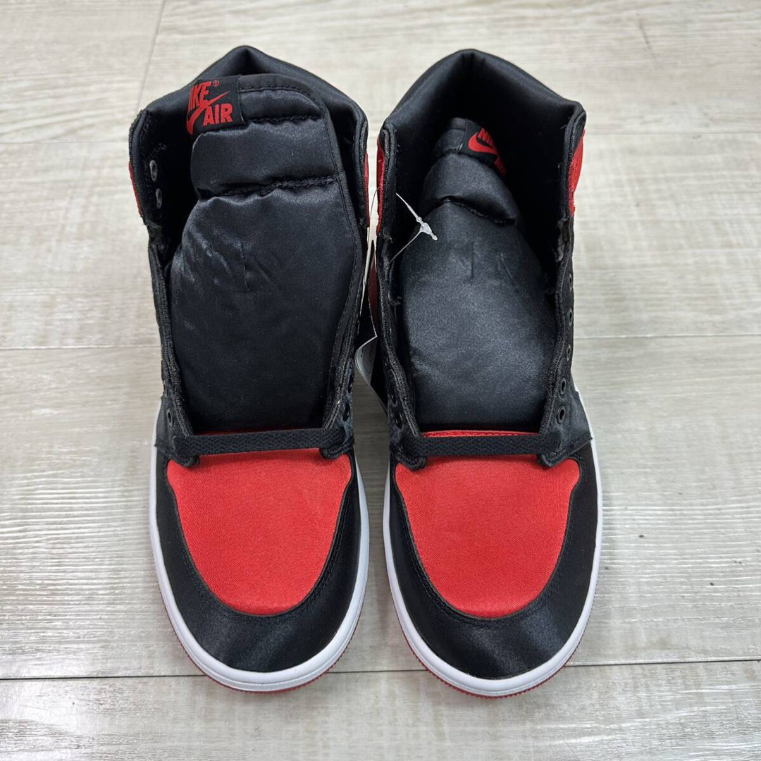 XH Air Jordan 1 High OG WMNS “Satin Bred” review George 03