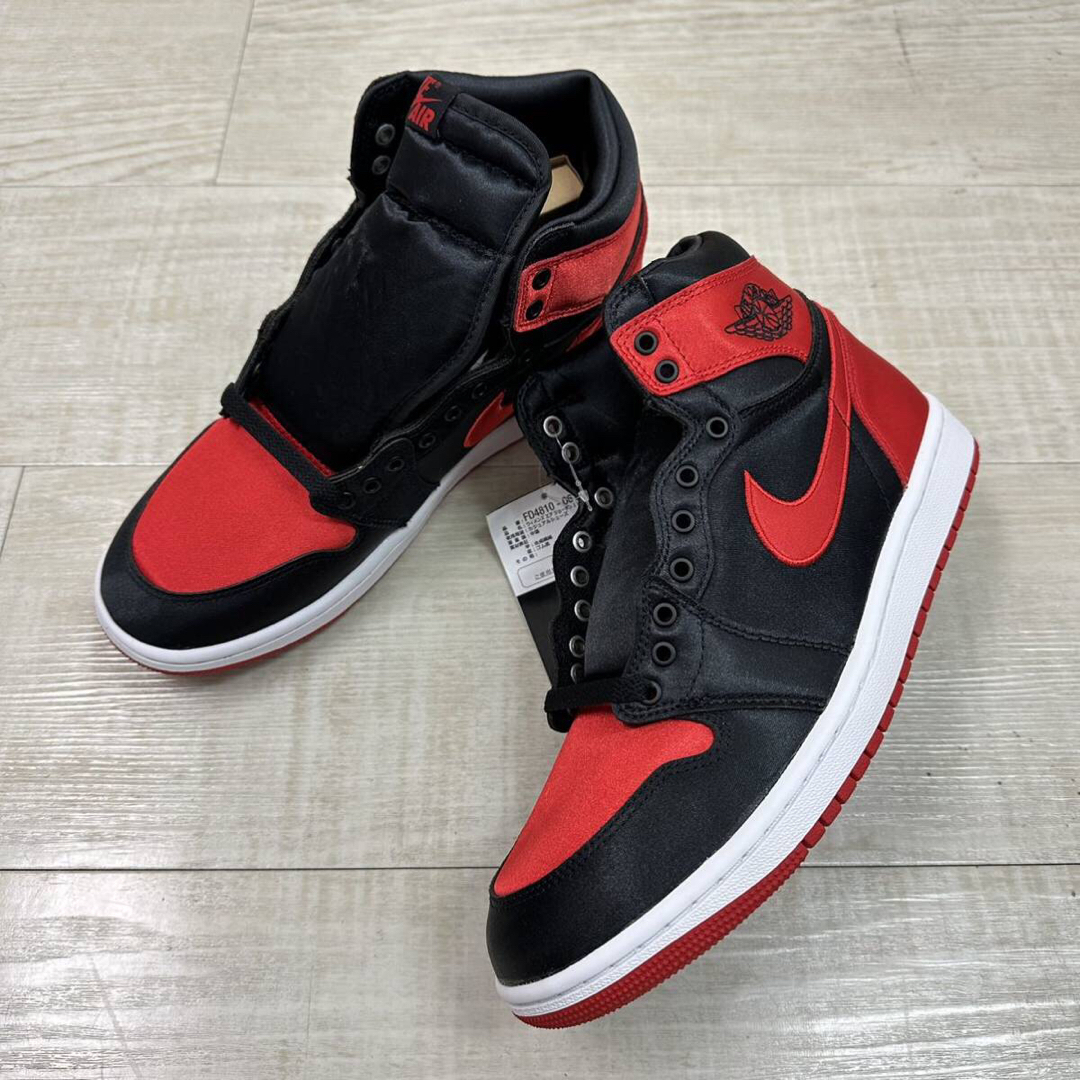 XH Air Jordan 1 High OG WMNS “Satin Bred” review George 04