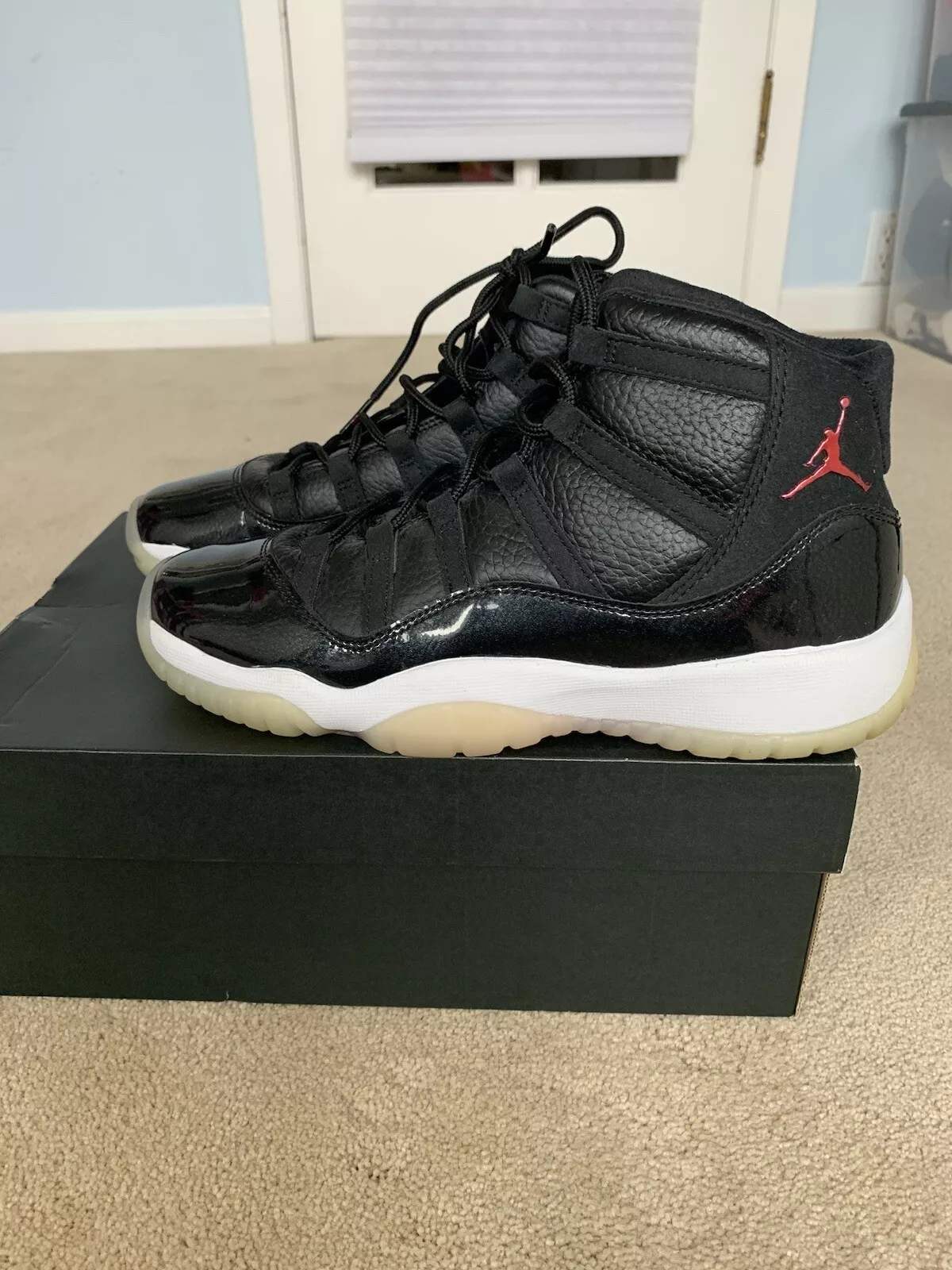 XP Air Jordan 11 25th Anniversary Black Silver Eyelets review Morrie 01