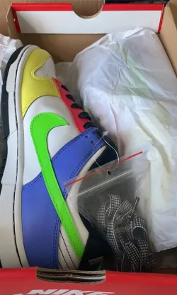 LF Nike Dunk Low Green Strike review Whitney