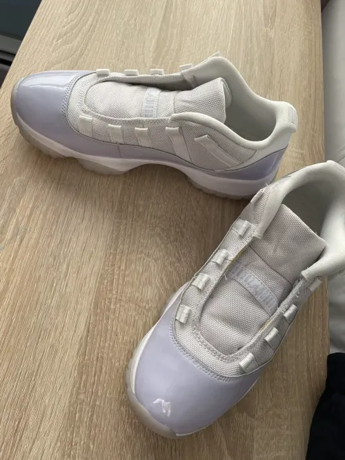 XH Air Jordan 11 Retro Low Pure Violet review 