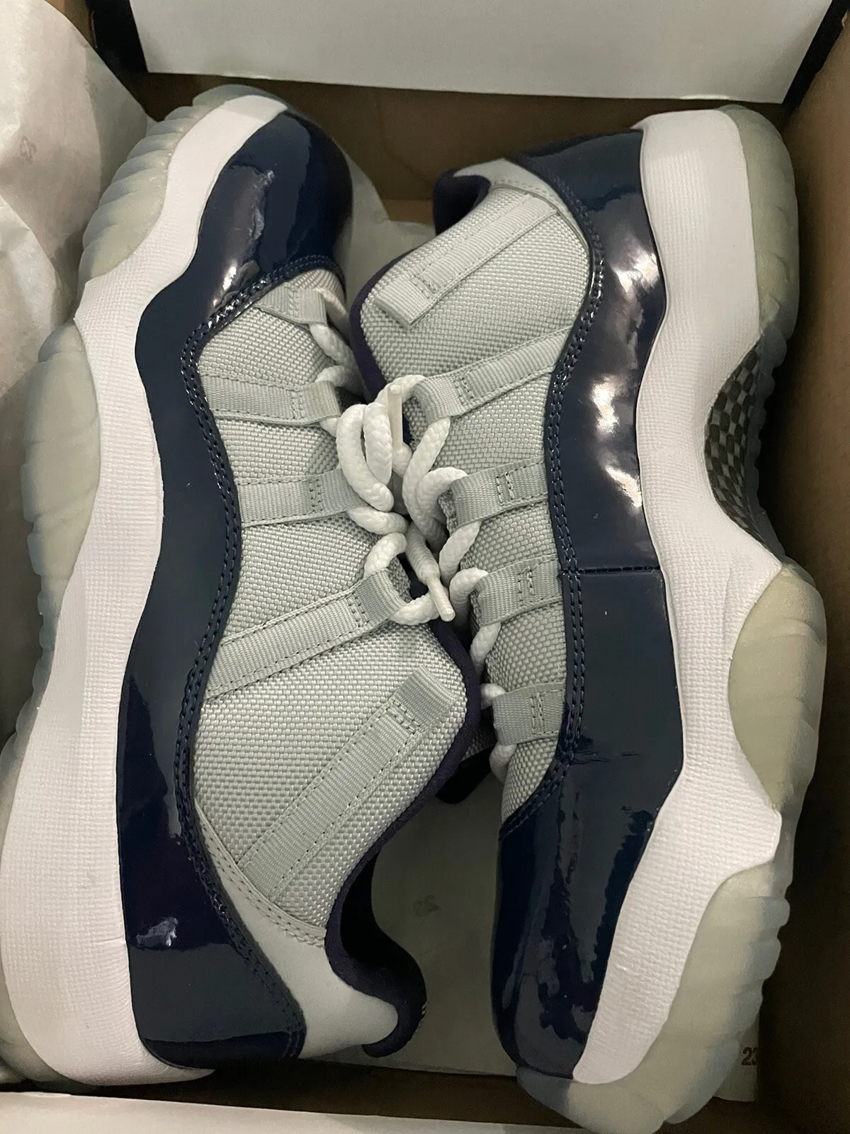 XH Air Jordan 11 Retro Low Georgetown review Anthony 02
