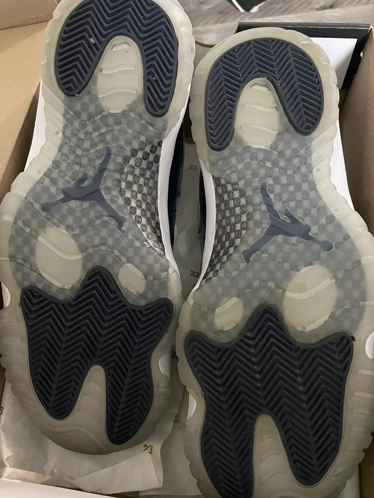 XH Air Jordan 11 Retro Low Georgetown review Anthony 03