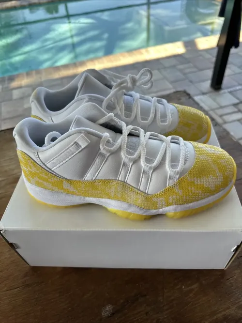 XH Air Jordan 11 Retro Low WMNS “Yellow Snakeskin review 