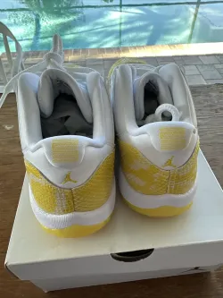 XH Air Jordan 11 Retro Low WMNS “Yellow Snakeskin review Crystal Goines 03