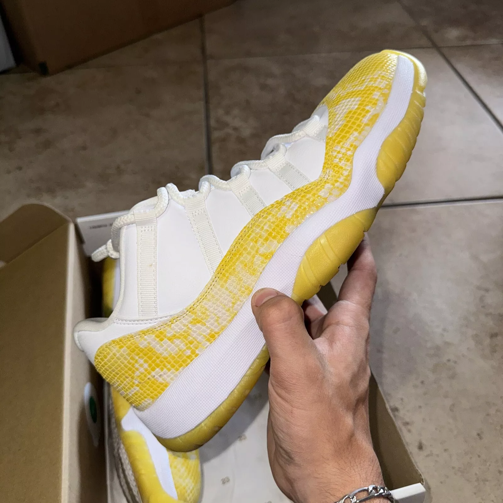 XH Air Jordan 11 Retro Low WMNS “Yellow Snakeskin review Maria Hidalgo 01