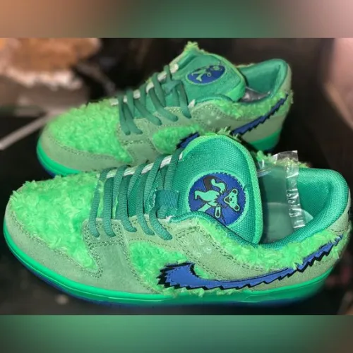 SX Grateful Dead x Nike SB Dunk Low “Green Bear” review 
