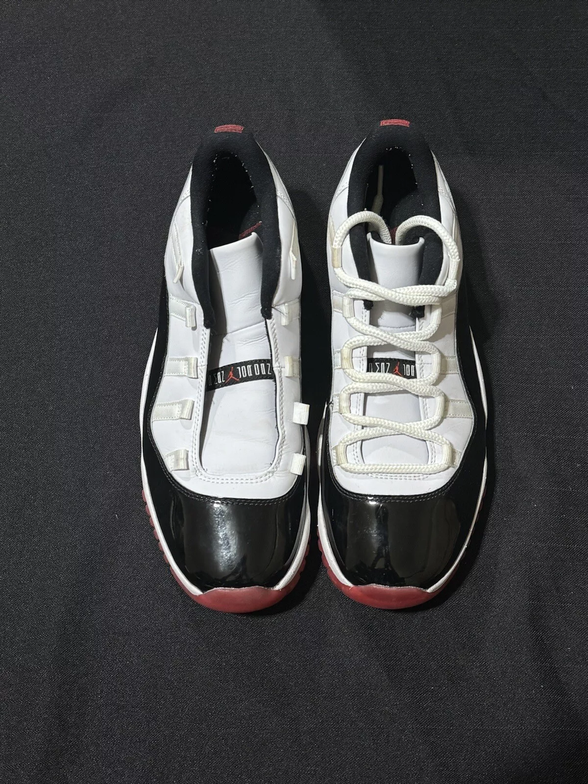 XH Air Jordan 11 Retro Low Concord Bred review Victoria pompa 02