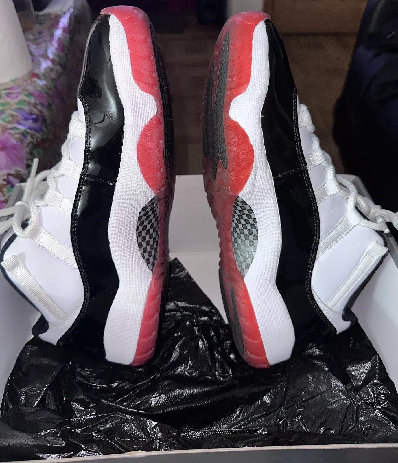 XH Air Jordan 11 Retro Low Concord Bred review Donald King 01