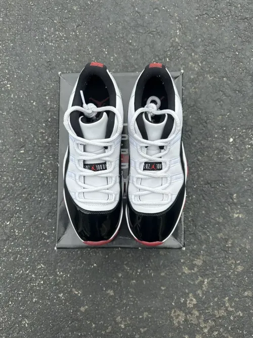 XH Air Jordan 11 Retro Low Concord Bred review 