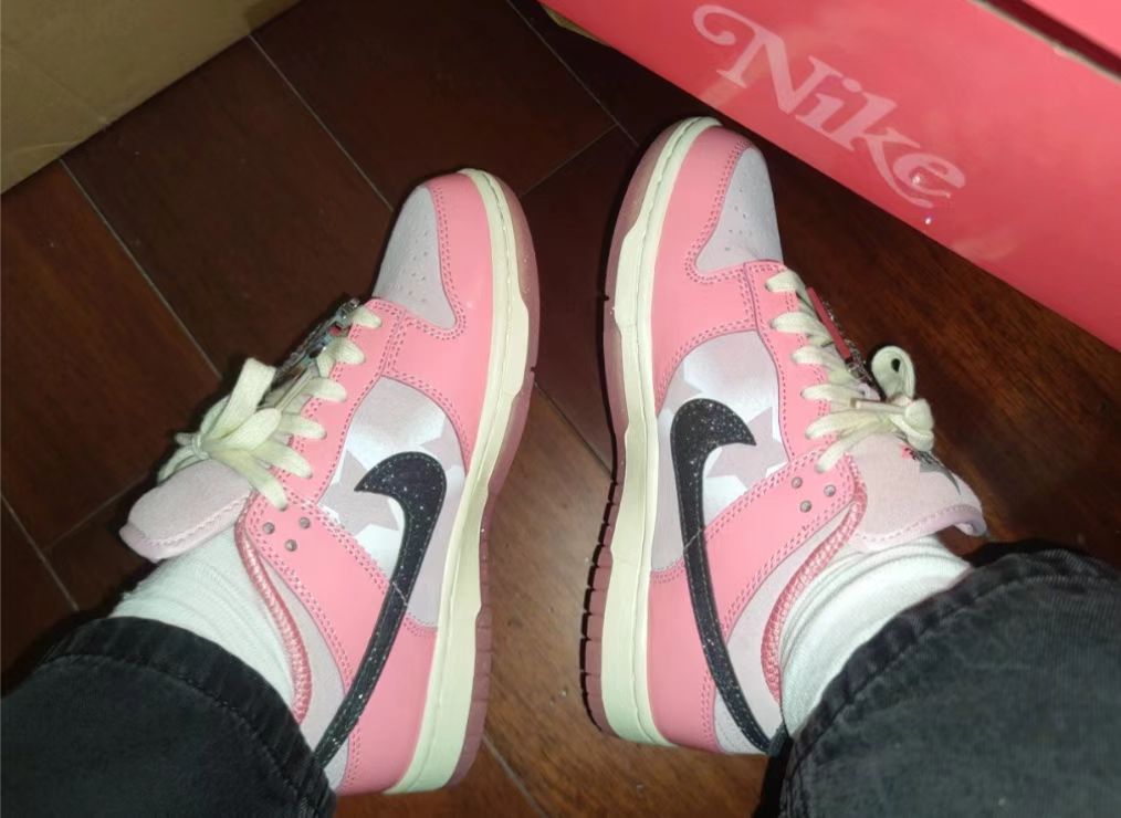 SX Nike SB Dunk Low LX”Barbie Pink review plate