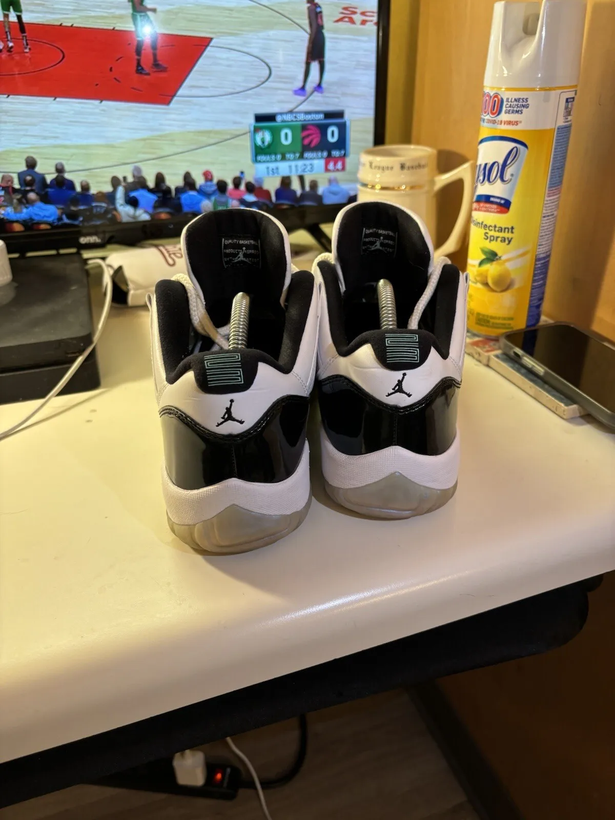XH Air Jordan 11 Retro Low Emerald review Manuel palma 02