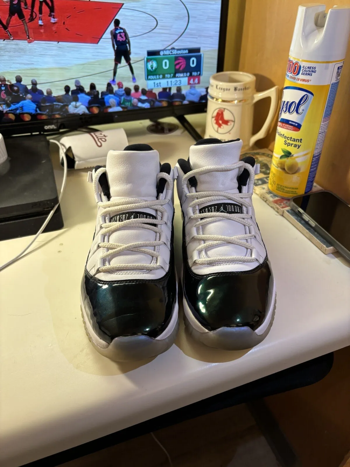 XH Air Jordan 11 Retro Low Emerald review Manuel palma 03