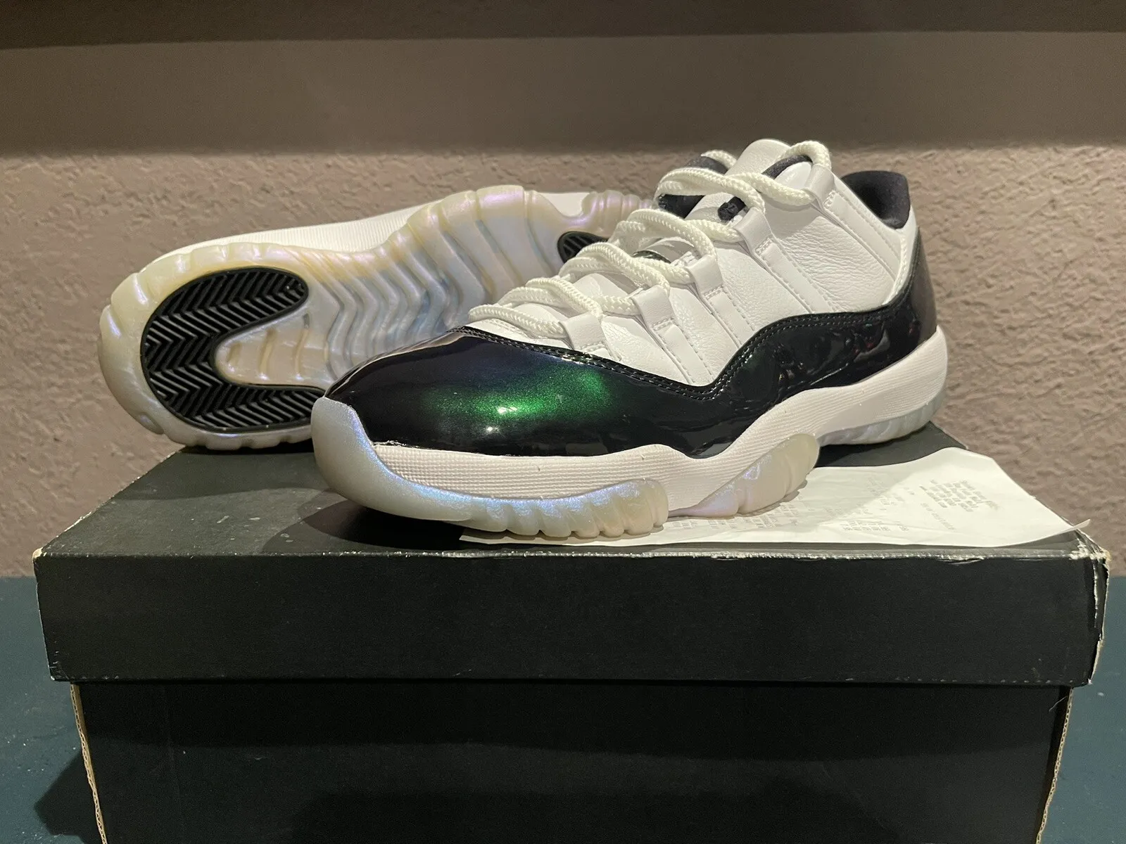 XH Air Jordan 11 Retro Low Emerald review Stanley Thomas