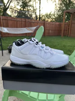 XH Air Jordan 11 Retro Low Legend Blue review Rene Sandoval 02